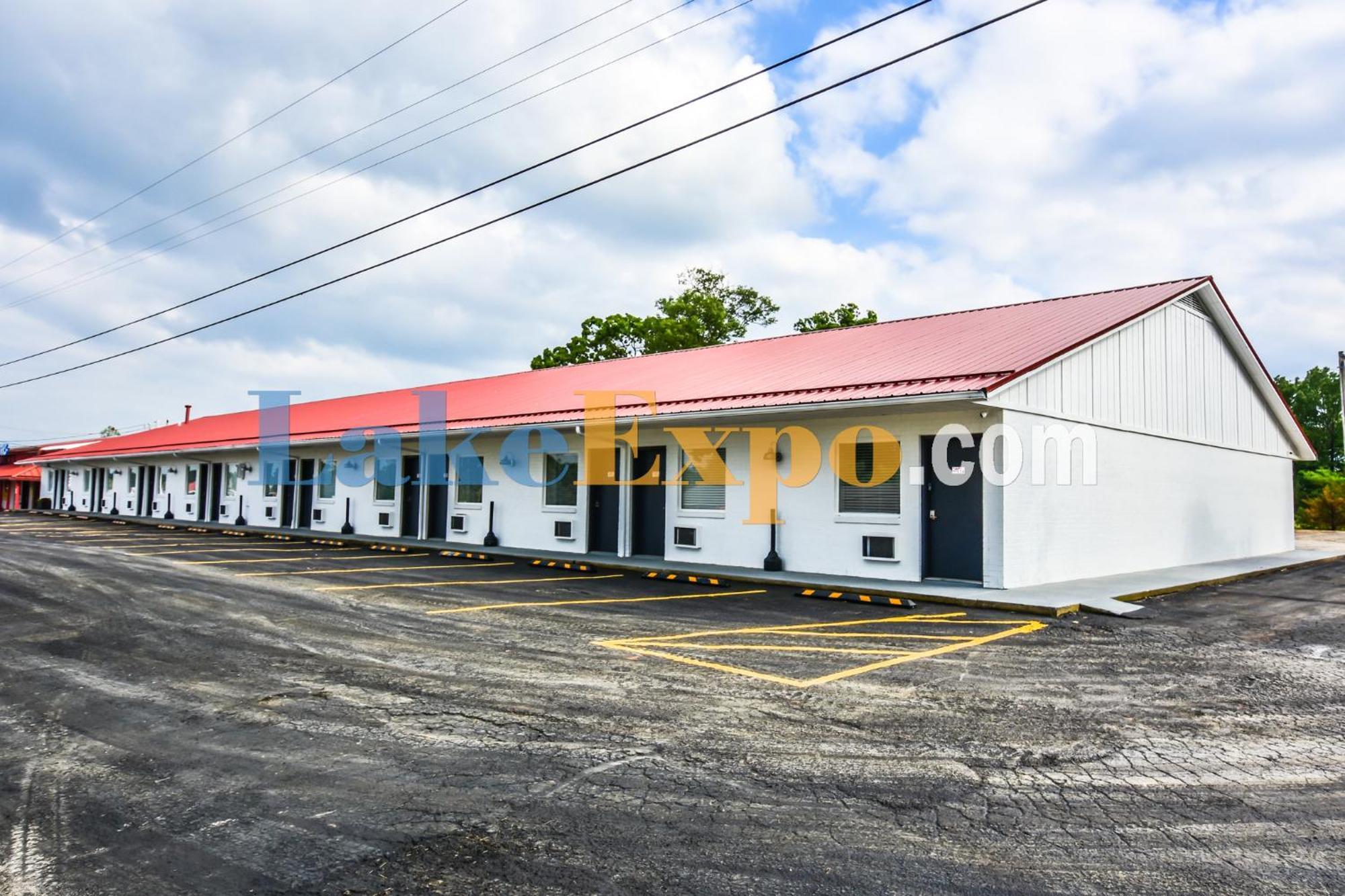 The Lake House Motel 2*