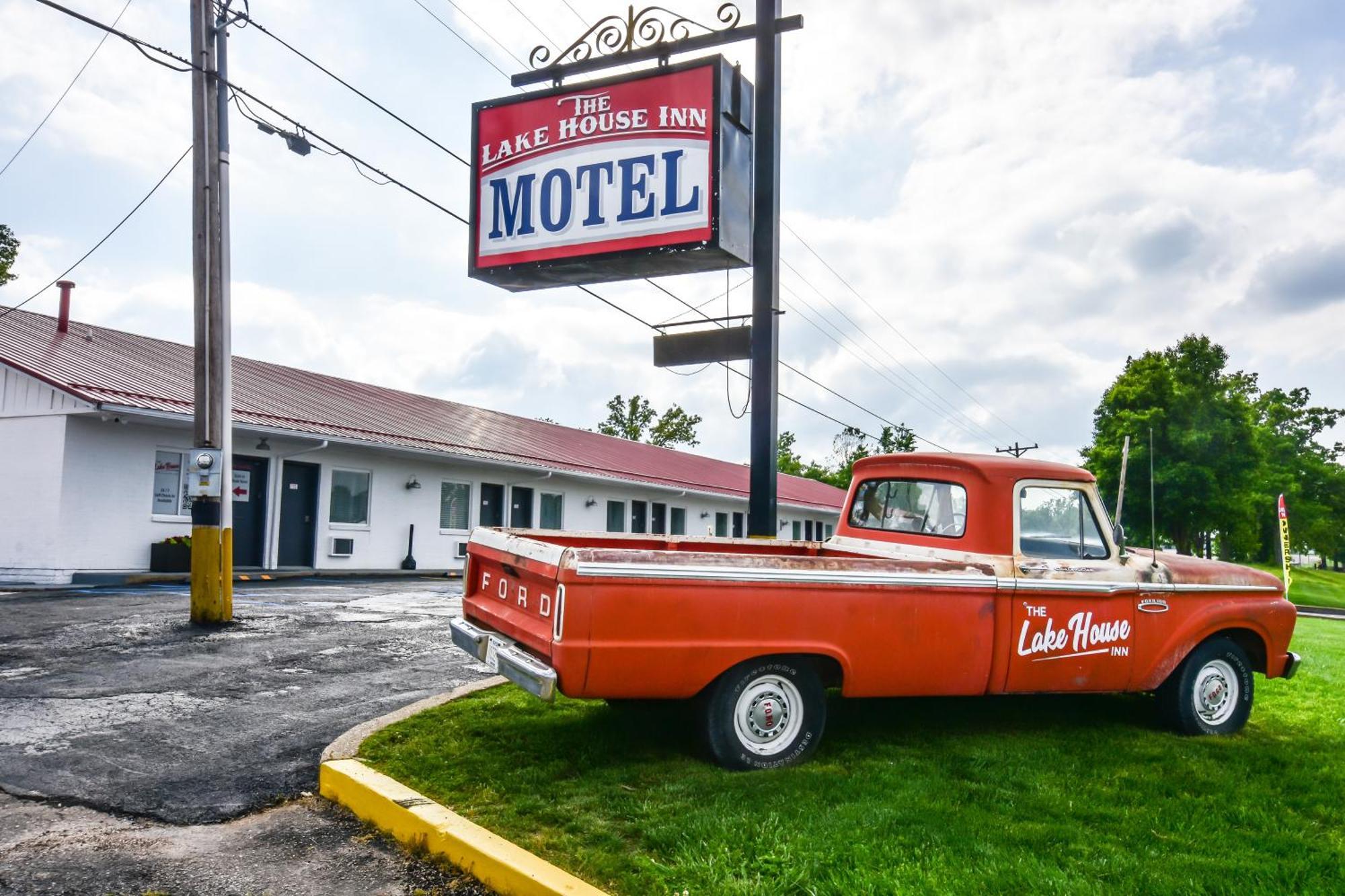 Motel The Lake House 2*